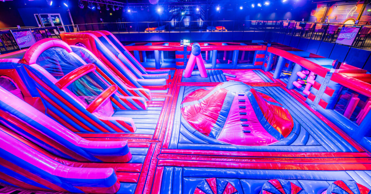 Bounce Valley Enschede Luchtkussenpark Enschede