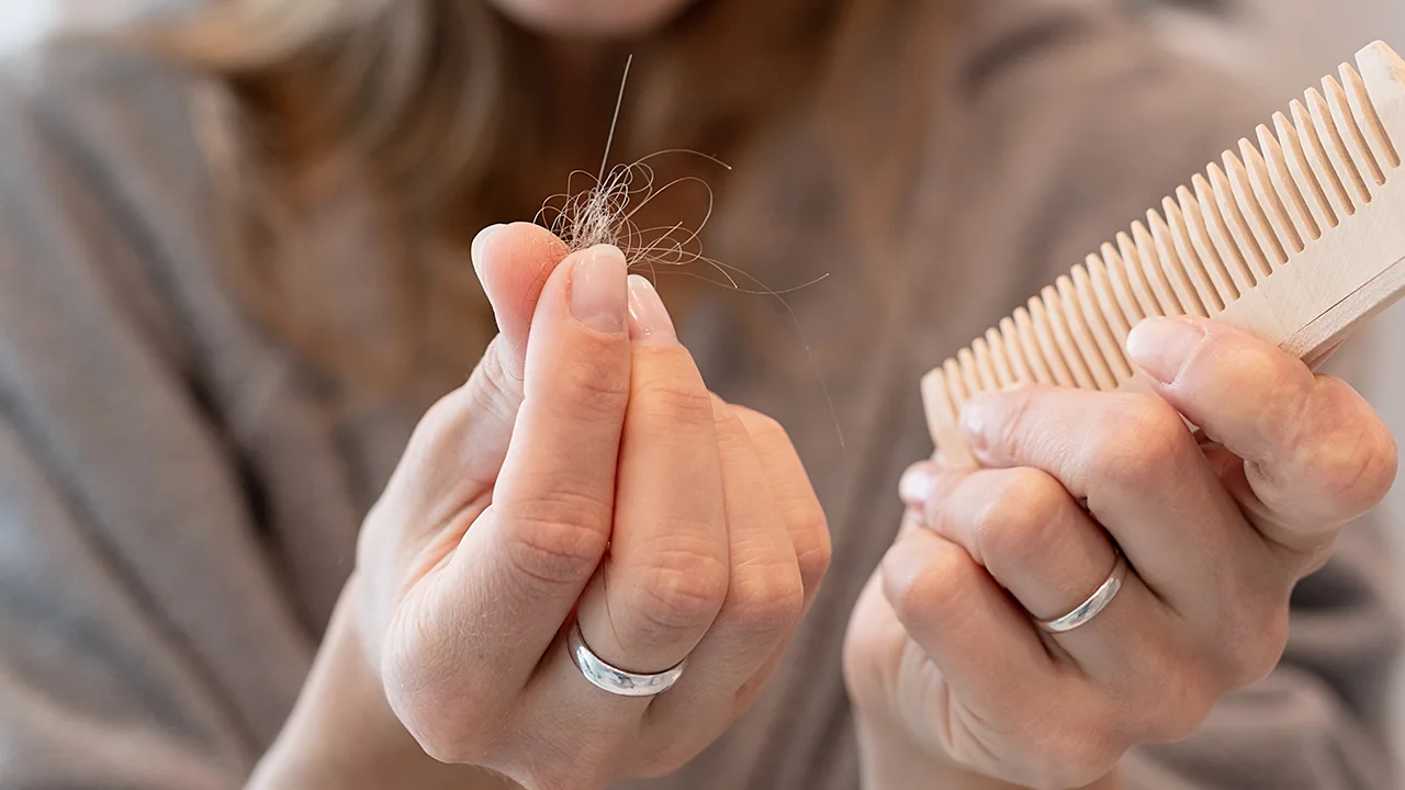 Hoeveel Haren Verlies Je Per Dag