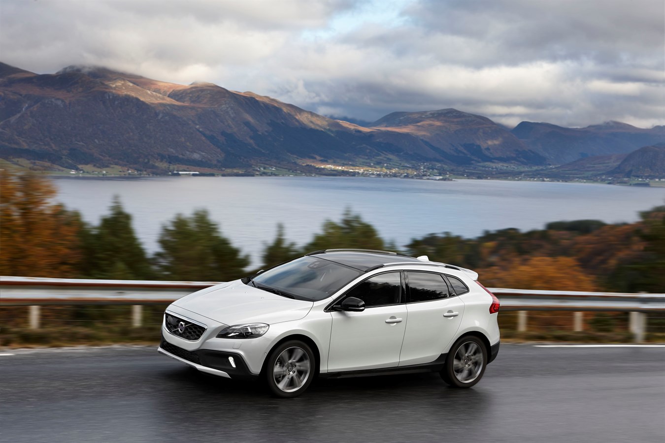 Volvo Cars V40 Cross Country
