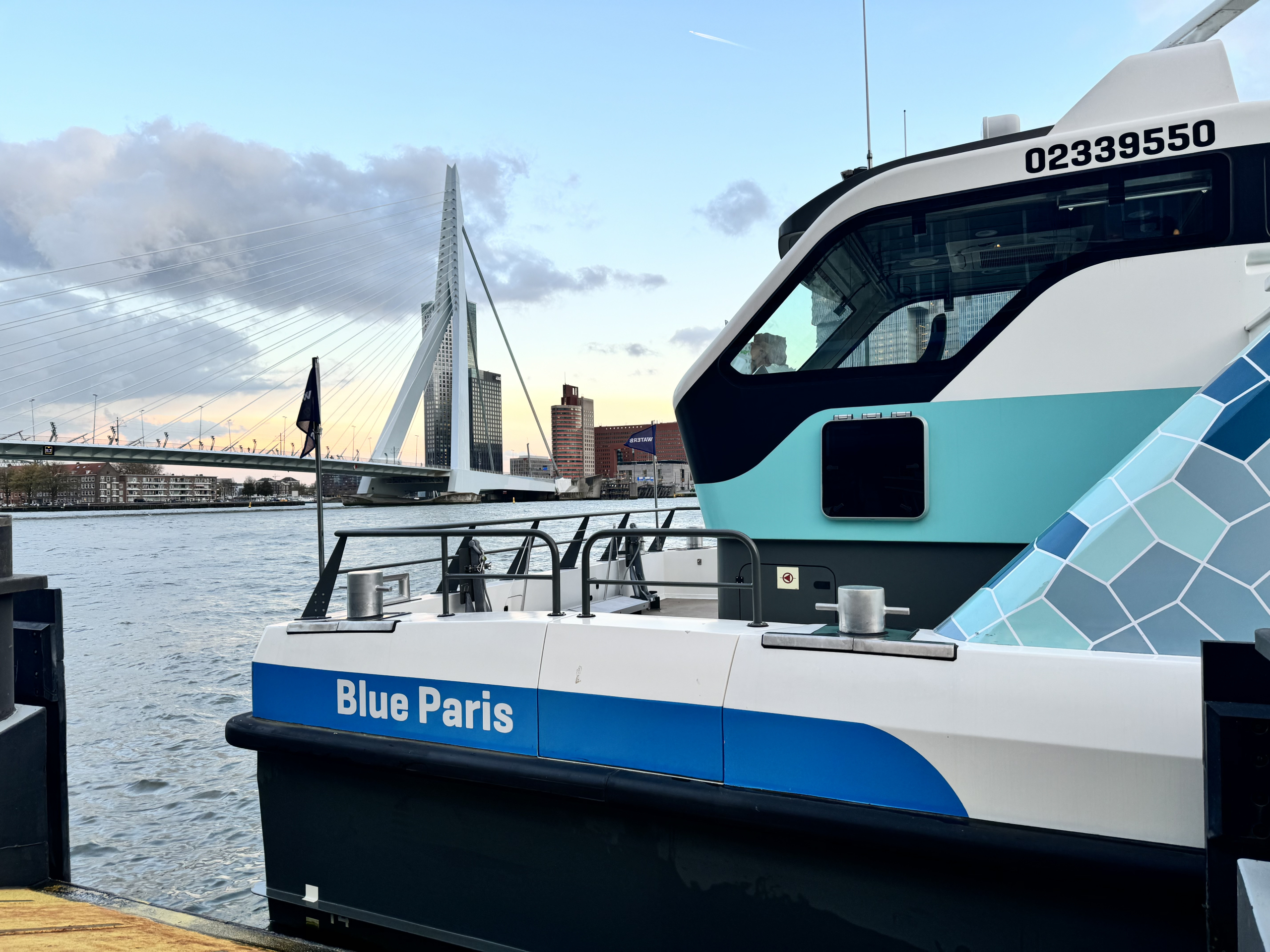 Waterbus Van Dordrecht Naar Rotterdam