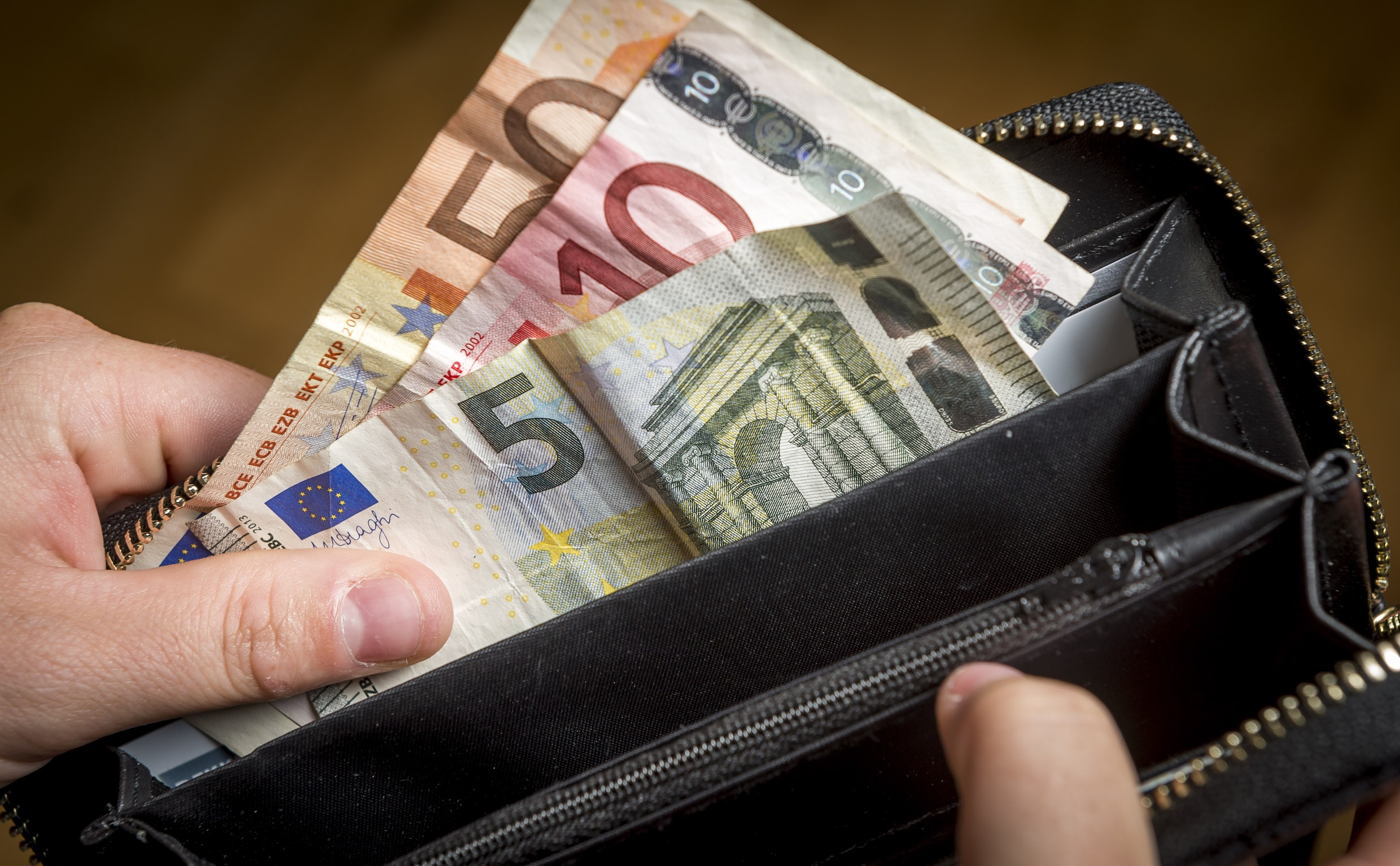 Contant Geld In Huis Oorlog