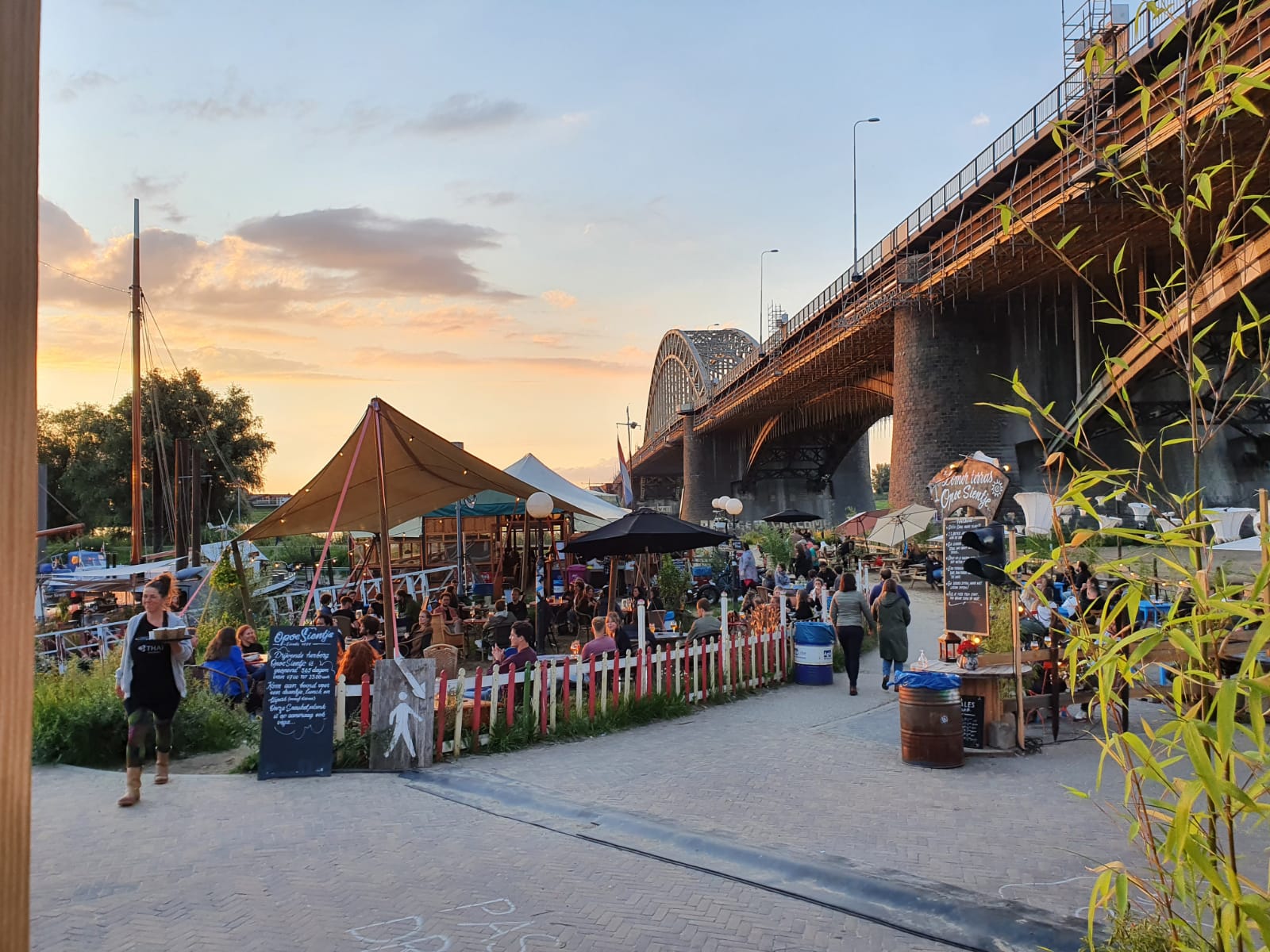 Cultureel Terras De Kaaij Opoe Sientje Review