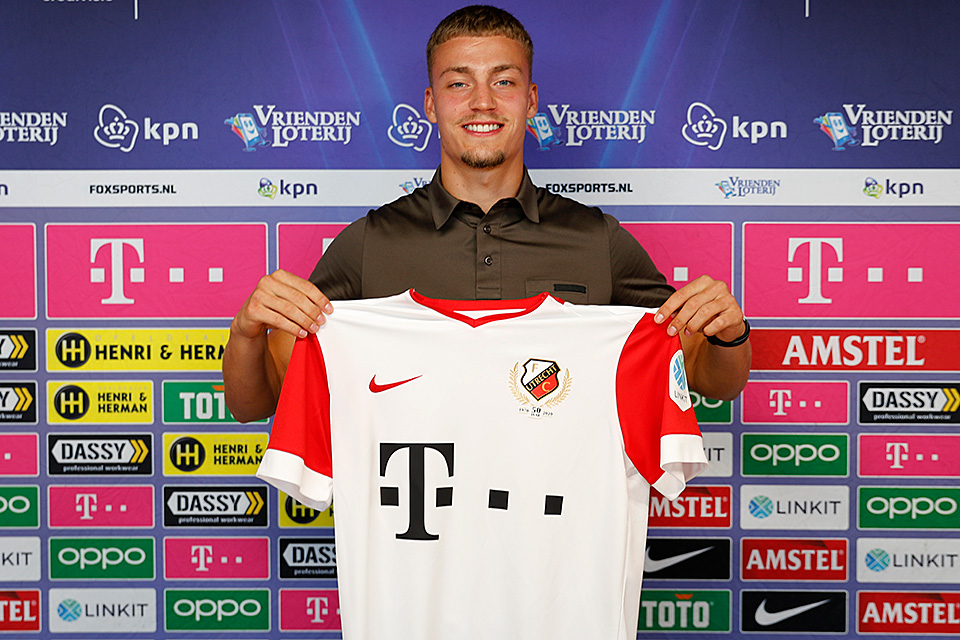 Davy Van Den Berg Contract