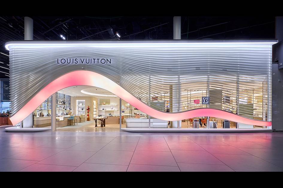 Louis Vuitton Amsterdam Airport Reviews