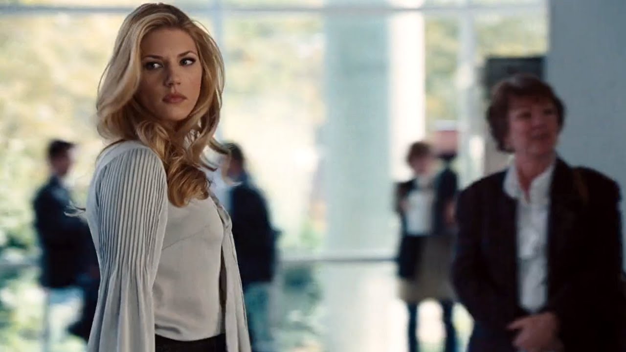 Love And Other Drugs Lisa