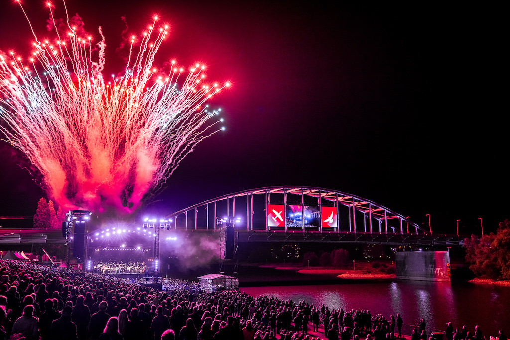 Airborne At The Bridge Concert