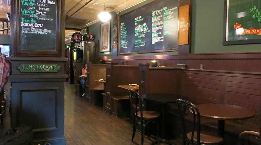 Casey's Irish Pub Reviews