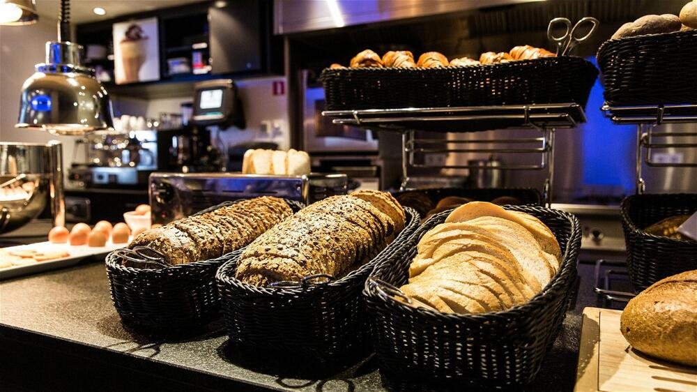 Crown Hotel Eindhoven Breakfast Buffet