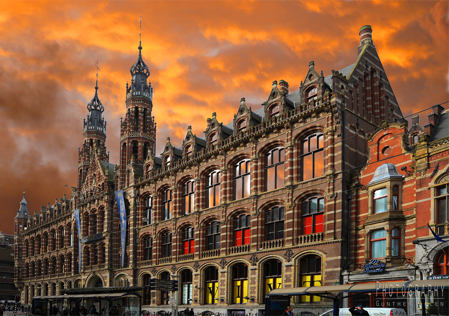Magna Plaza Shopping Center Amsterdam Restaurants Open