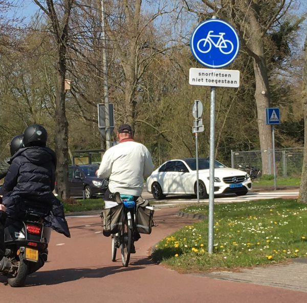Boete Rijden Op Fietspad Met Scooter