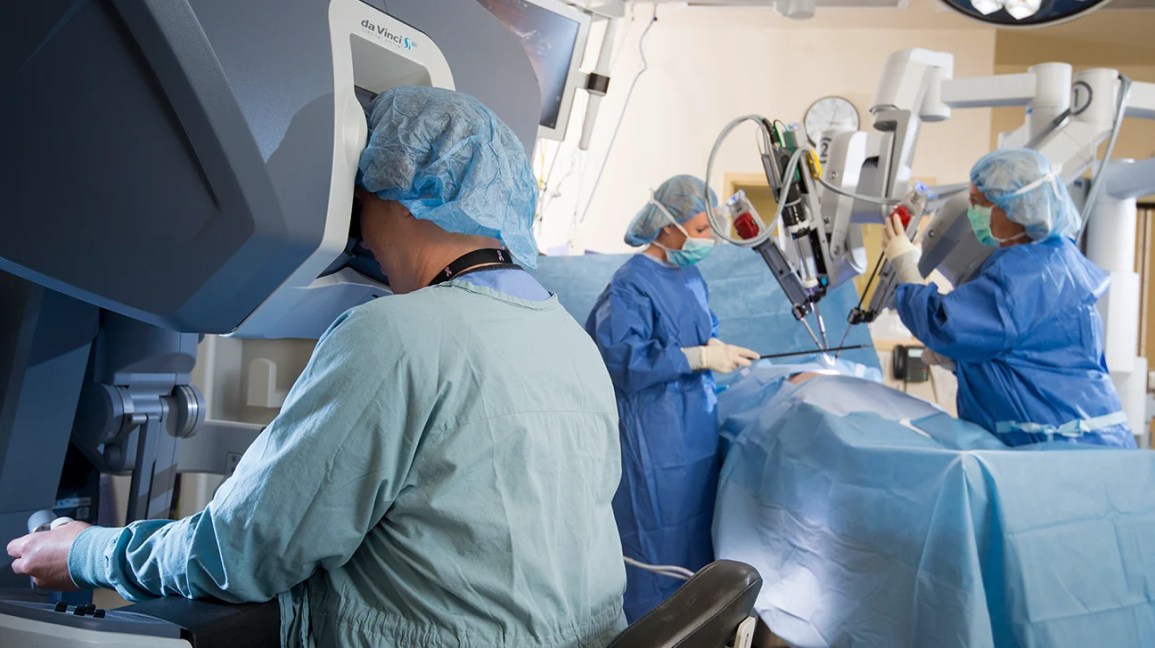 Robotic Prostatectomy: How It Works & What to Expect