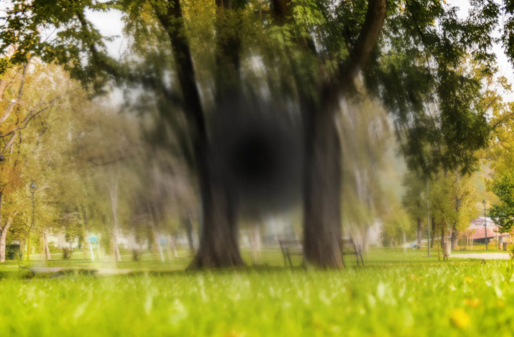 Macular Degeneration Blurry Vision: Signs & Hope