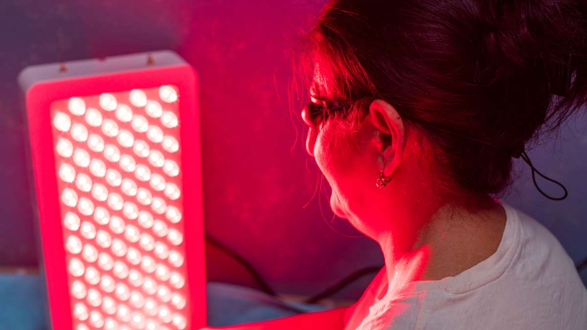 Red Light Therapy Dangers: What You Need to Know