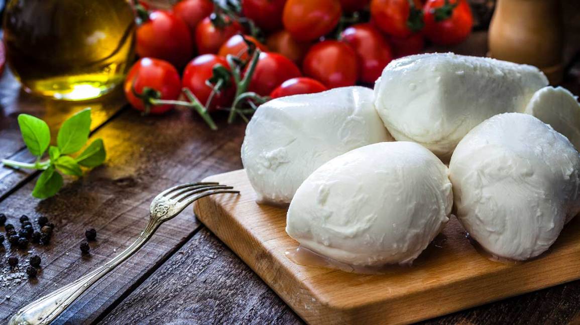 Is mozzarella cheese good for cancer patients?