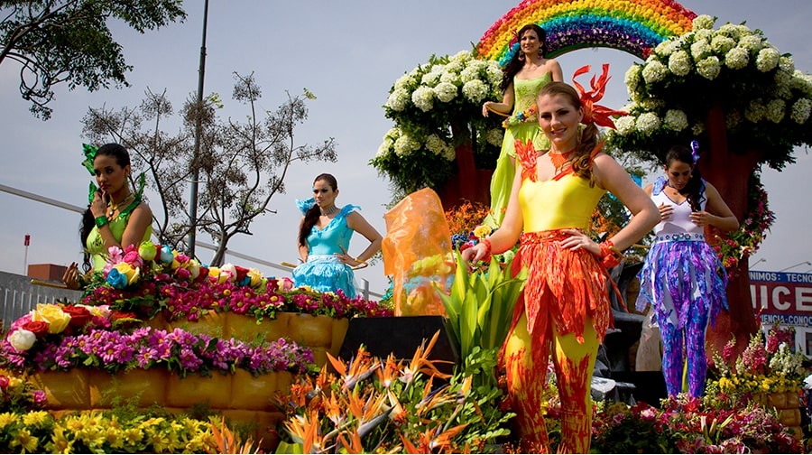 Día De La Primavera En Peru