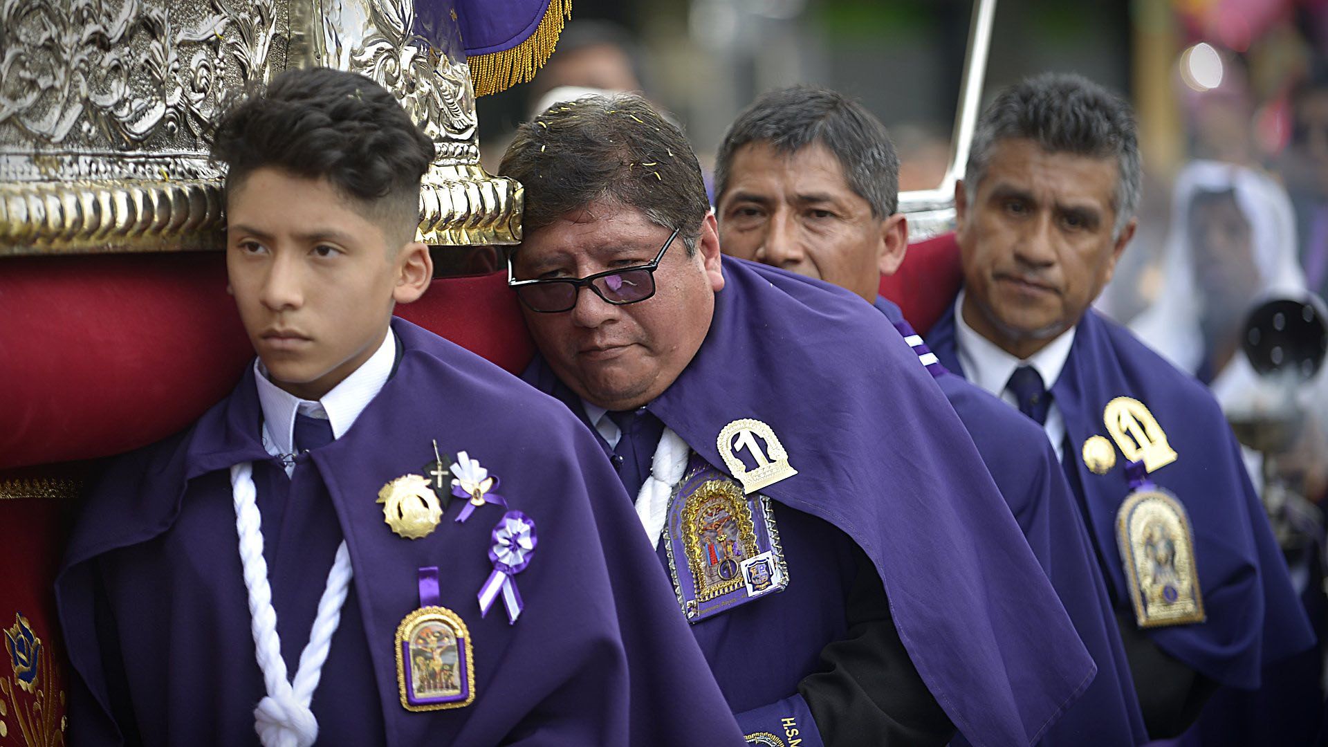 Habito Del Señor De Los Milagros