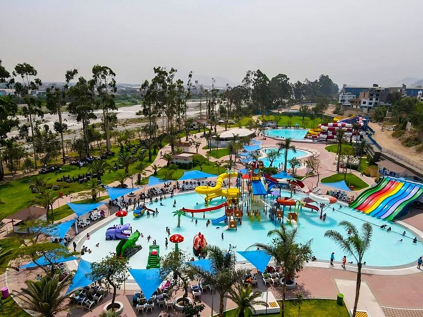 Parque De Diversiones En Lima