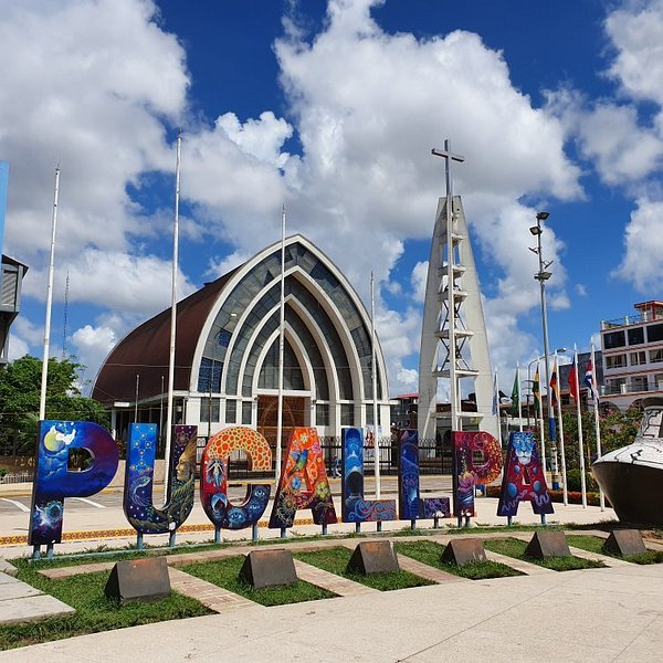 Plaza De Armas De Pucallpa Restaurants